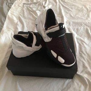 NWOT Air Jordan Trunner LX DS Huarache